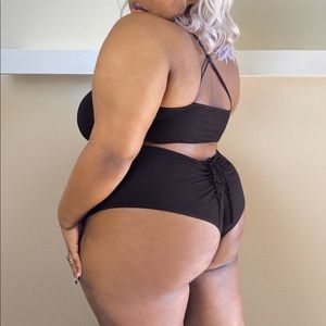 SAVAGE X FENTY Ruched Booty Short